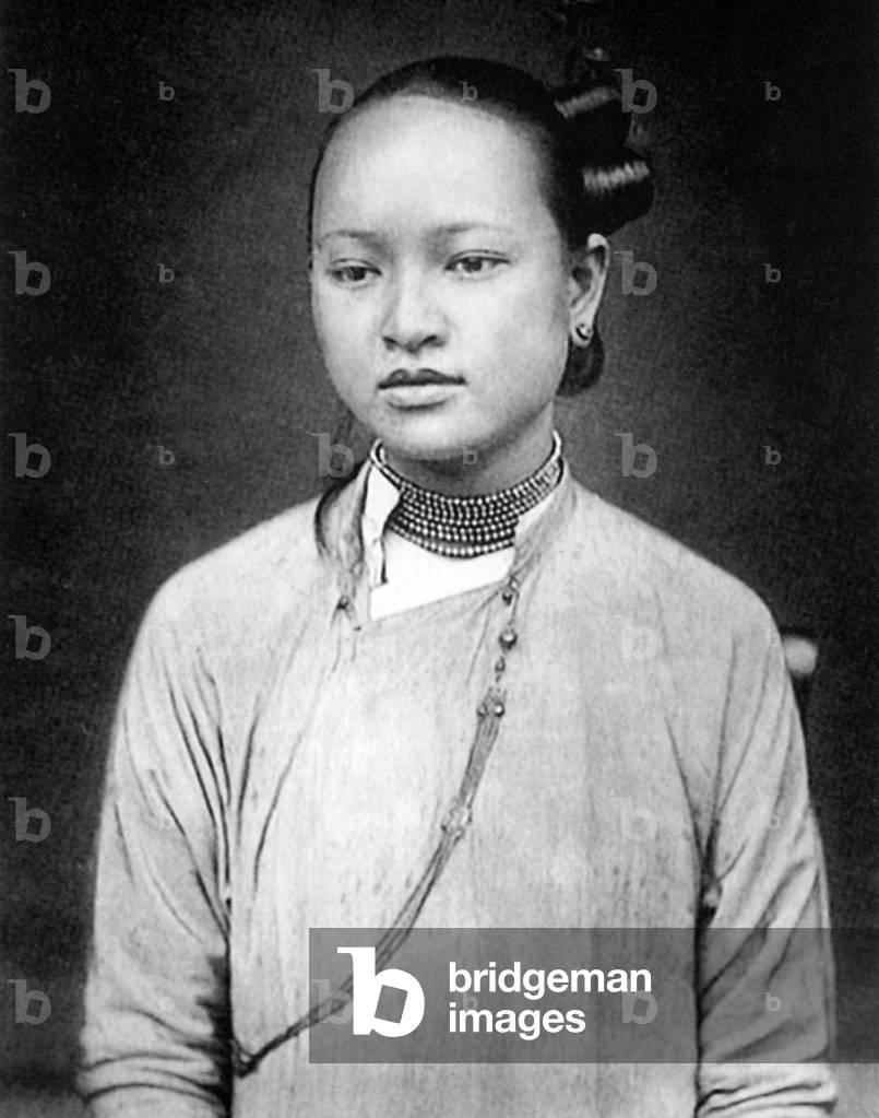 Vietnam: Woman of Saigon (early 20th century)