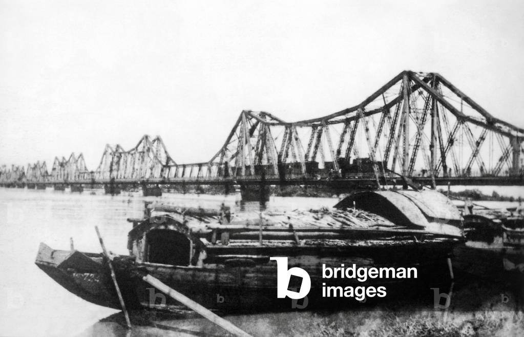 Vietnam: Long Bien Bridge, Hanoi (early 20th century)