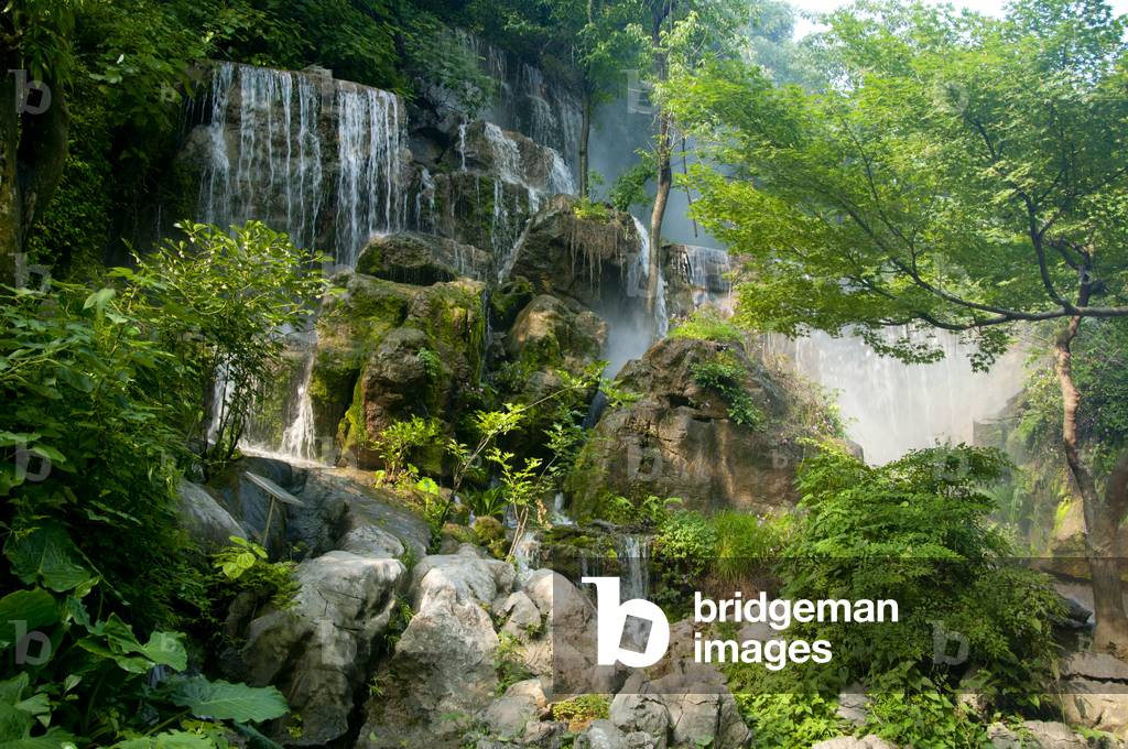 China: Waterfall, Qixing Gongyuan (Seven Star Park)