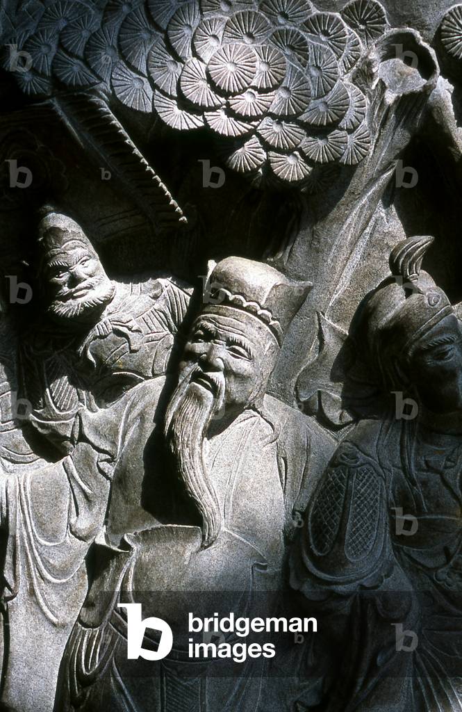 Taiwan: Taoist figures on the outer wall of the Ku Miao Temple, Minsheng Road, Taoyuan