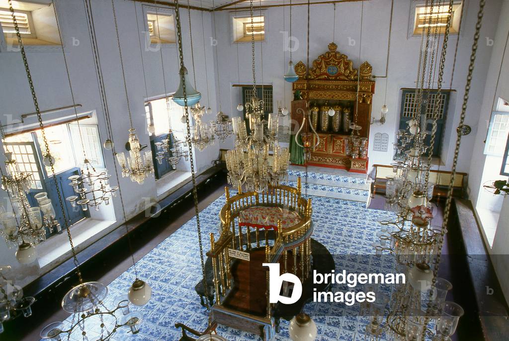 India: Interior of the Paradesi Synagogue (aka Cochin Jewish Synagogue or the Mattancherry Synagogue), Kochi (Cochin), Kerala, South India