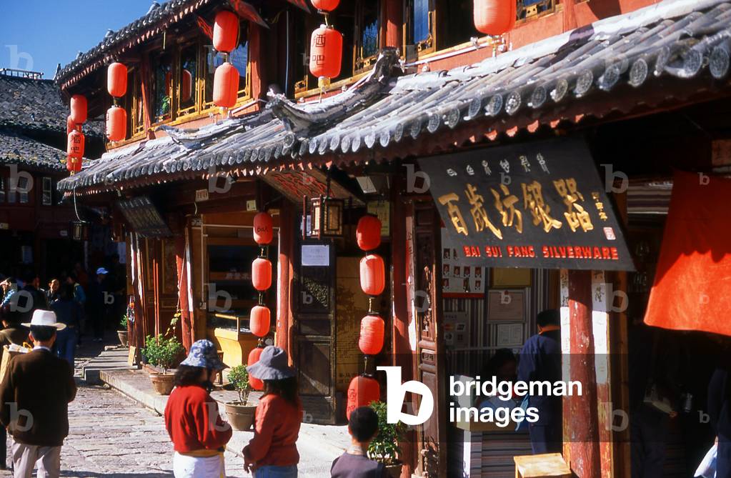China: Shops in the Old Market Square (Sifang Jie), Old Town, Lijiang, Yunnan Province