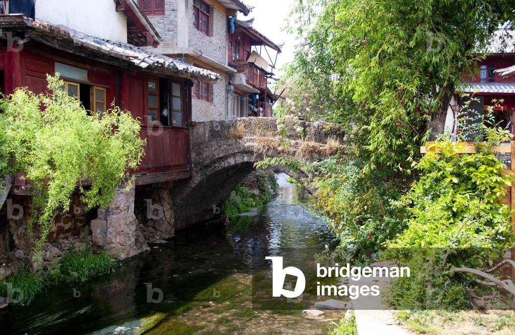 China: Pretty streams run through the heart of Lijiang Old Town, Yunnan Province