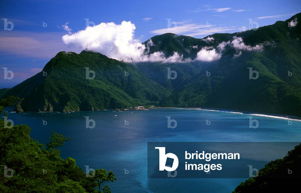 Taiwan: View across Tungao Bay to Wushih Pi headland, East Coast