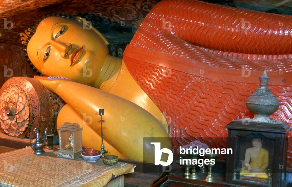 Sri Lanka: Reclining Buddha at Degaldoruwa Temple, near Kandy