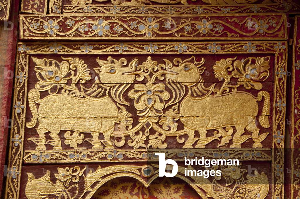 Burma / Myanmar: Detail to side of the entrance to the viharn (assembly hall) at the 18th century Buddhist temple of Wat Ban Ngaek, Kyaing Tong (Kengtung), Shan State (2015)