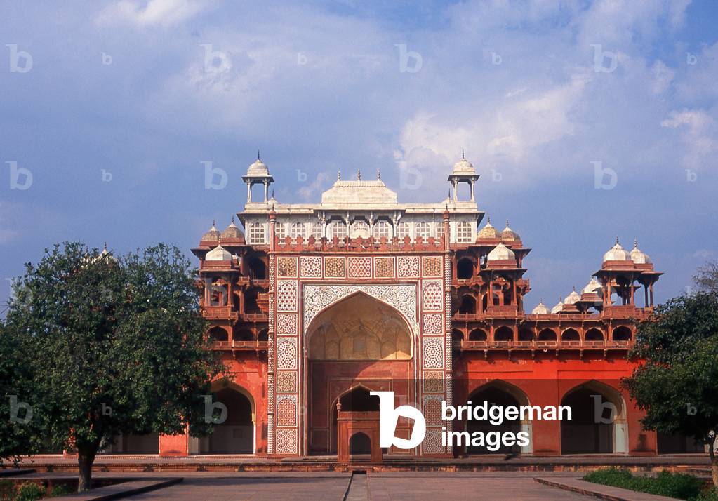 India: Mausoleum of Akbar the Great (1555 - 1605), third Mughal emperor, Sikandra, near Agra, Uttar Pradesh