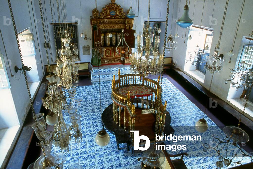 India: Interior of the Paradesi Synagogue (aka Cochin Jewish Synagogue or the Mattancherry Synagogue), Kochi (Cochin), Kerala, South India