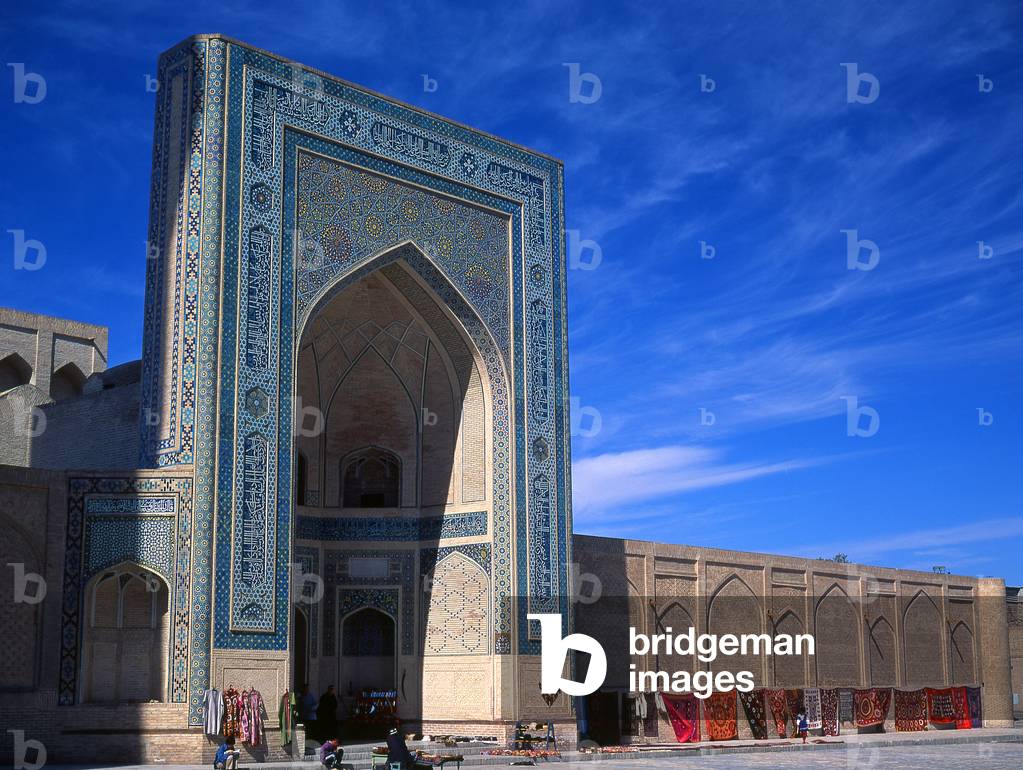 Uzbekistan: The iwan or portico at Kalyan or Kalon mosque and minaret, part of the Po-i-Kalyan complex, Bukhara