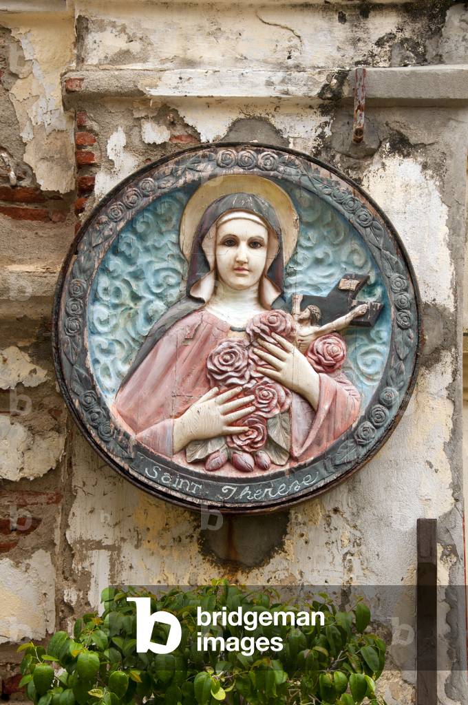 Philippines: Mary, mother of Jesus, street detail, Mestizo District, Vigan, Ilocos Sur Province, Luzon Island