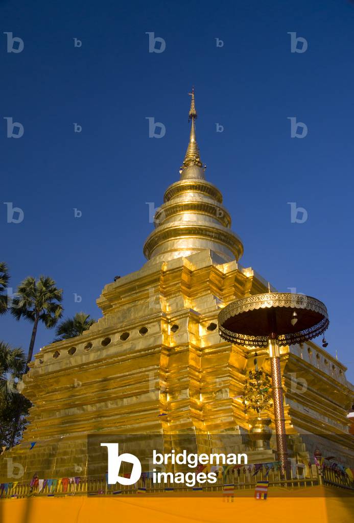 Thailand: The main chedi at Wat Phrathat Si Chom Thong, Chom Thong, Chiang Mai Province, northern Thailand