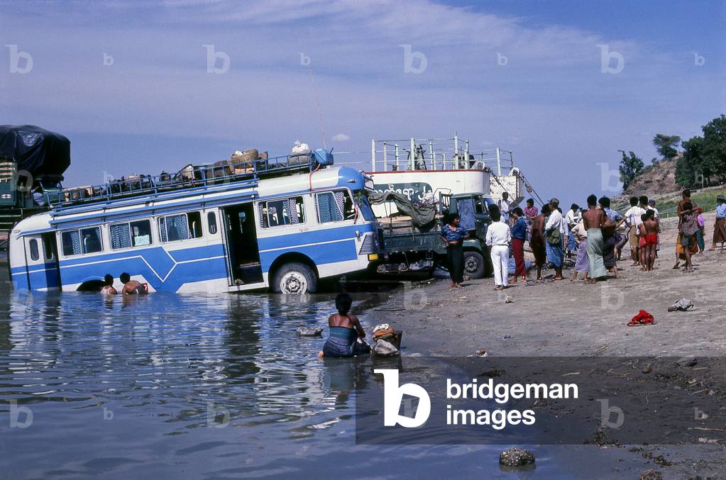 Burma: Washing a bus in the Irrawaddy River near Bagan (Pagan) Ancient City