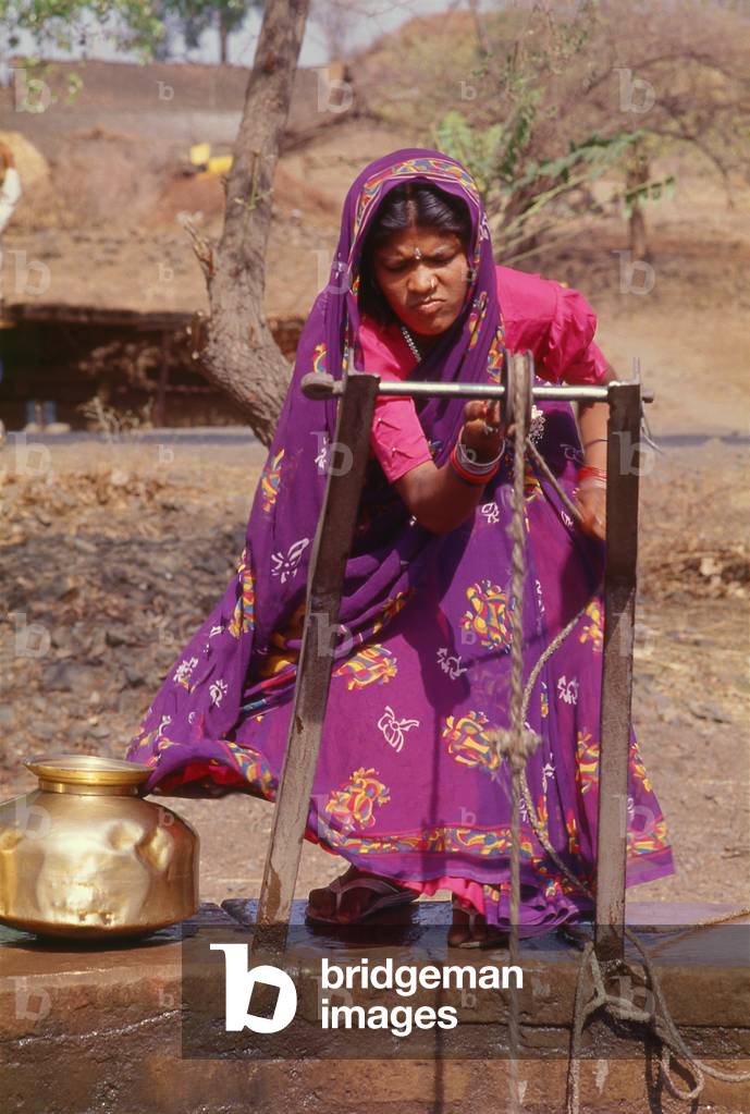 India: At a village well near Indore, Madhya Pradesh
