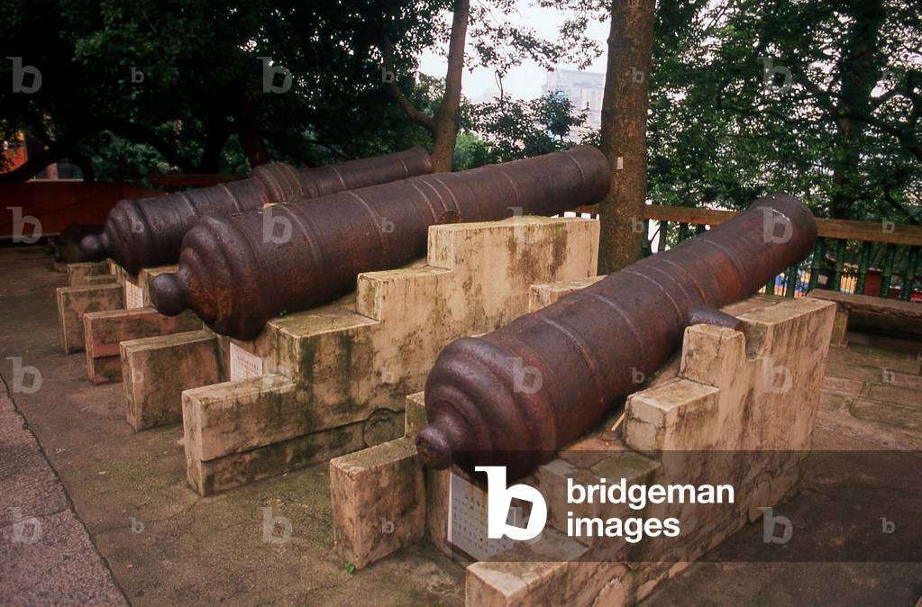 China: Cannons dating from the First Opium War (1839-1842) near the Zhenhai Tower, Yuexiu Park, Guangzhou, Guangdong Province