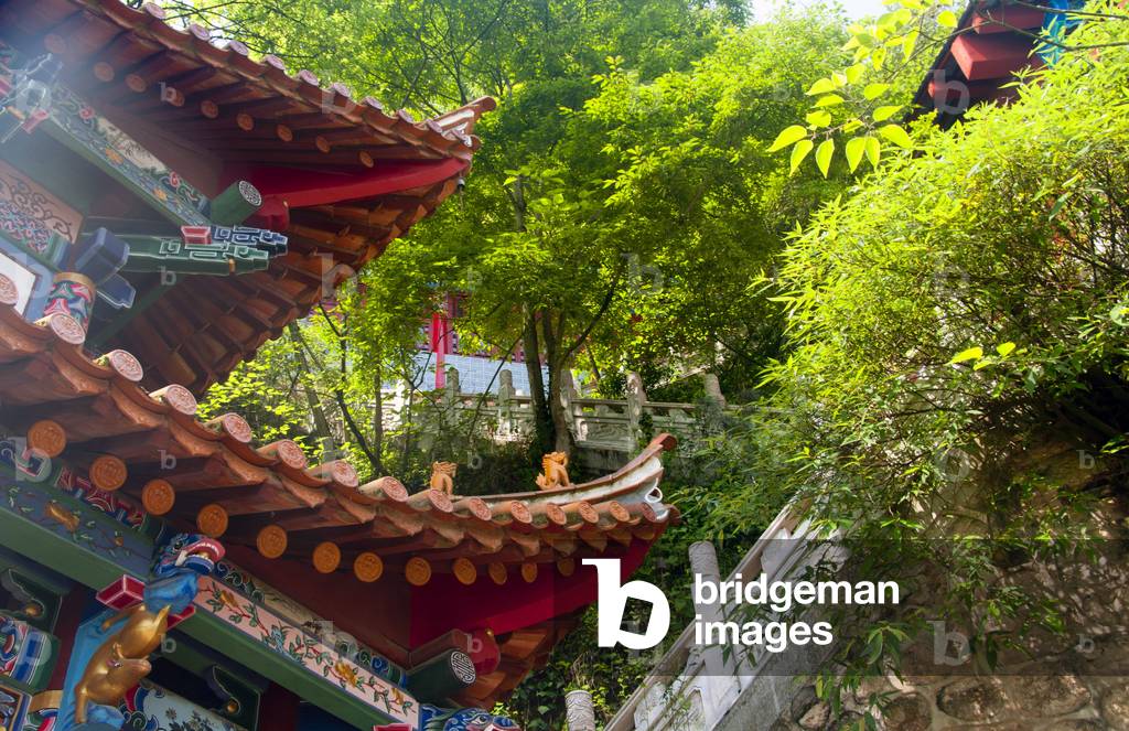 China: Pavilion roof at Long Men (Dragon Gate), Xishan (Western Hills), near Kunming, Yunnan Province