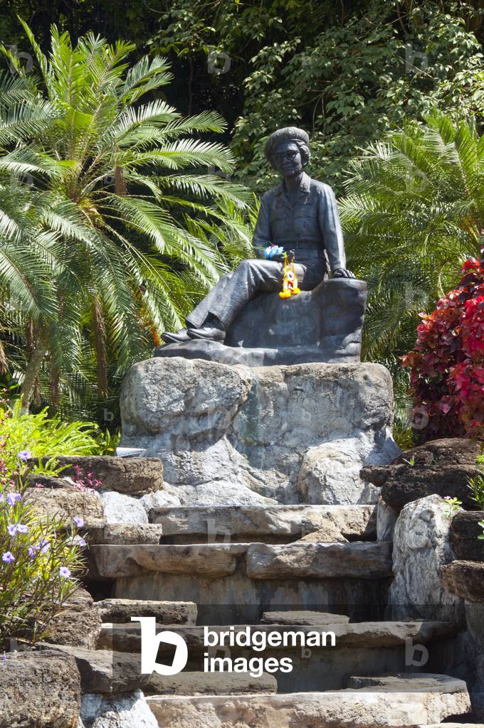 Thailand: A statue of HRH Princess Srinagarindra, the Princess Mother, mother of the present king, Somdet Phra Srinakarin 95 Public Park (named for the Princess Mother), Trang Town, Trang Province, southern Thailand
