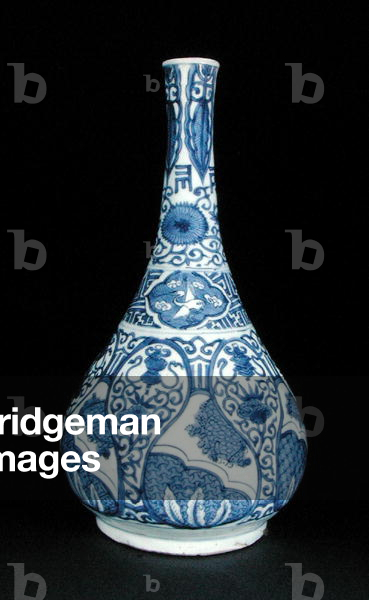 Blue and white bottle moulded with pomegranate-shaped panels, Lanca characters, Wanli, 1590-1610 (porcelain)