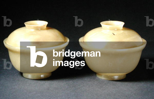 Pair of bowls and covers, Qianlong (stone)