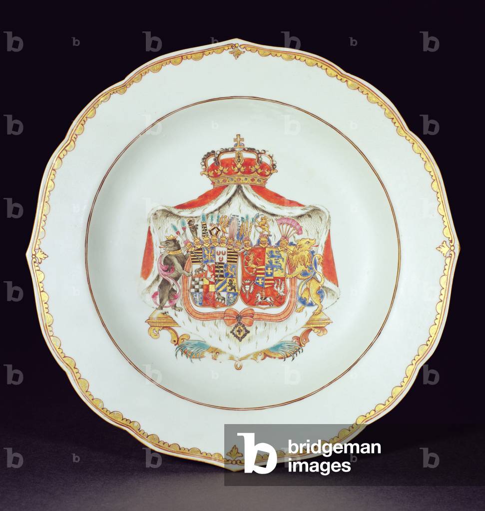 Soup plate decorated in gilt and enamels with the arms of Christian Auguste, Prince of Anhalt-Zerbst (1690-1747) and Johanna Elizabeth of Holstein-Gottorp (1712-60), parents of Catherine the Great of Russia (1729-96), Qianlong period (1736-95) (porcelain)