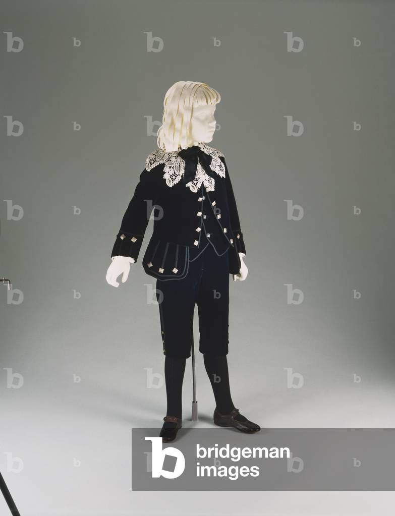 Boy's Suit, worn by Edward Bringhurst V (Little Lord Fauntleroy Suit) 1890 (silk velvet, silk braid and pewter buttons)
