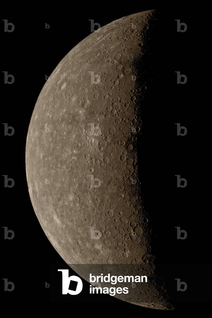 Mercury by Mariner 10 - Mercury by Mariner 10 - Recolorizee - Mosaic of images obtained by the Mariner 10 probe on 29 March 1974 during its first flight