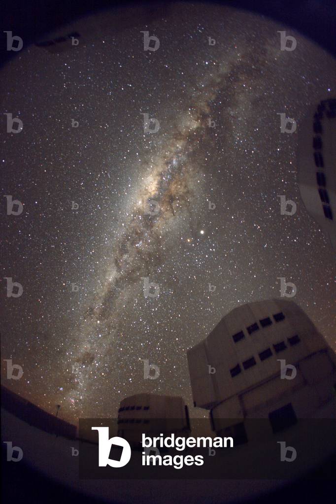Paranal Observatory and Lactee Way 08/2007 - Paranal Observatory, Chile 08/2007 - La voie lactee et l'Observatoire du Paranal, August 2007. Milky way above Paranal Observatory, Chile. Aug 200