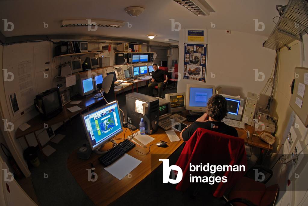 The control room of the telescope of 1,93m of the OHP - Haute - Provence Observatory, 1,93 m telescope control room. - The control room of the telescope of 2 meters of the observatory of Haute Provence. This telescope is mainly used to search for other planetary systems. This is where the first exoplanet was discovered in 1995. The 1,93 m telescope control room of the Haute-Provence Observatory (OHP). Here has been discovered the first exoplanet in 1995.