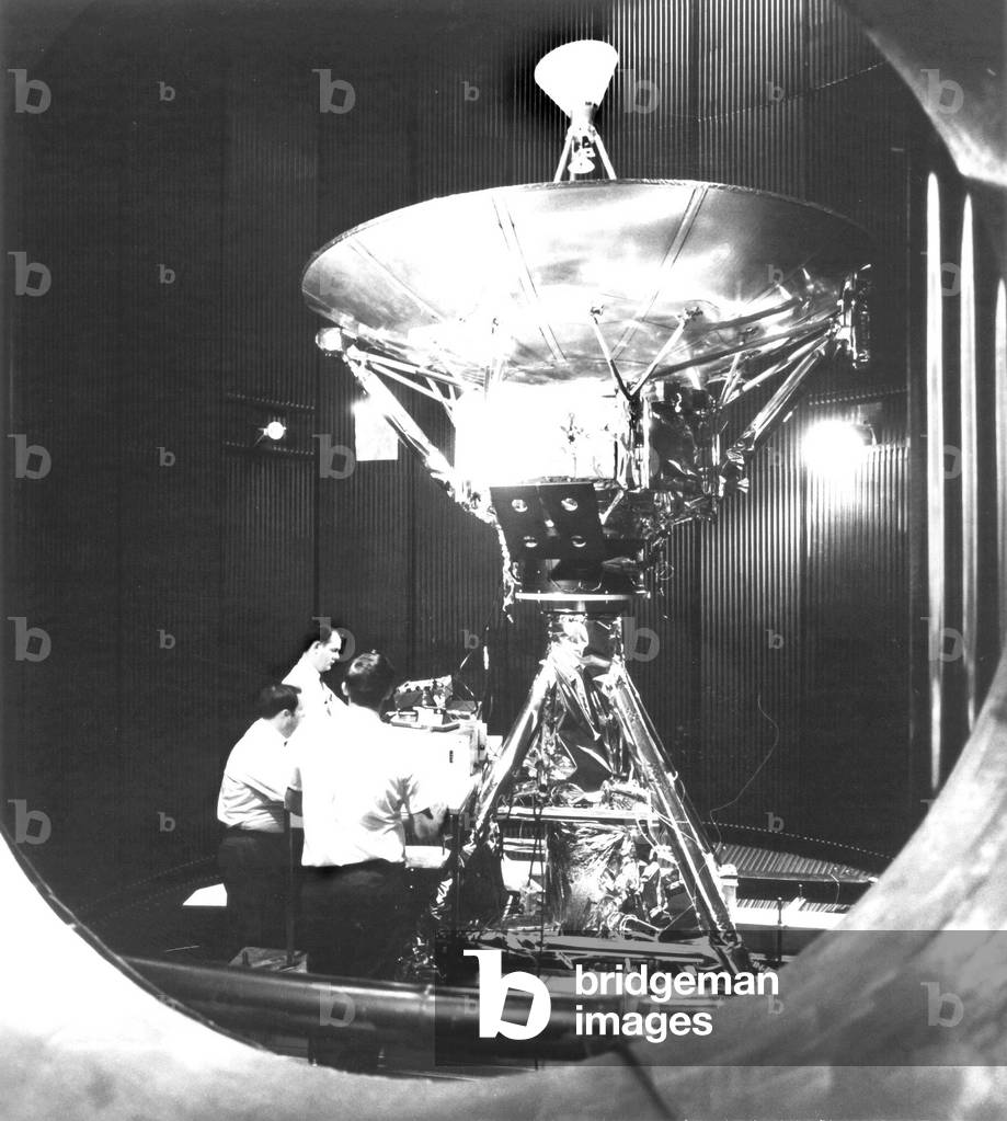 "Sonda Pioneer 10 in prova - La sonda Pioneer 10 (Pioneer F) in prova al TRW in California nel gennaio 1972 Pi