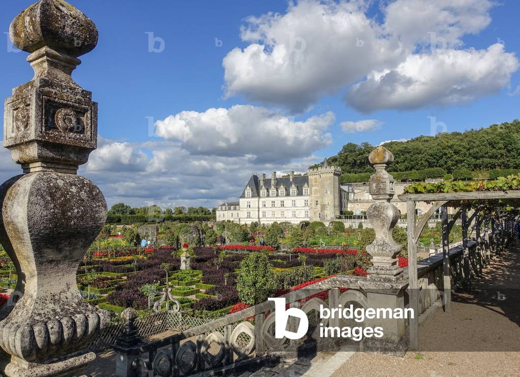 Chateau de Villandry: Chateau de Villandry is a castle of the Loire of Renaissance architecture, situated 15 km from Tours. The Chateau de Villandry is located in Villandry, in the department of Indre-et-Loire, France. It is especially known for its beautiful gardens