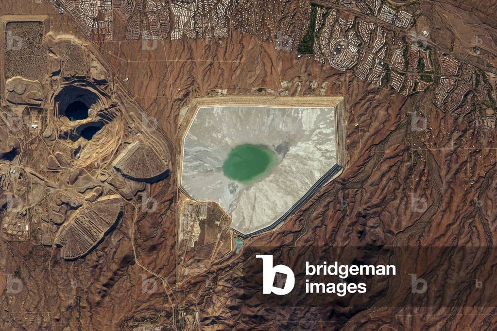 Twin Buttes Open pit Copper mine - Arizona