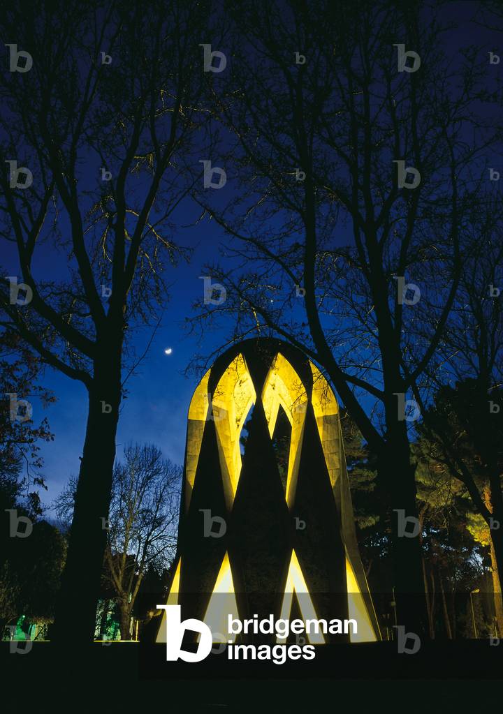 Mausolee de Omar Khayyam - Mausoleum of Omar Khayyam - Mausolee de Omar Khayyam, in Nichapur, Khorasan Province, Iran. Mausoleum of Omar Khayyam in the historic city of Nishapur in north east Iran. Khayyam was a Persian poet, mathematician, philosopher and astronomer who lived in 11 - 12 century