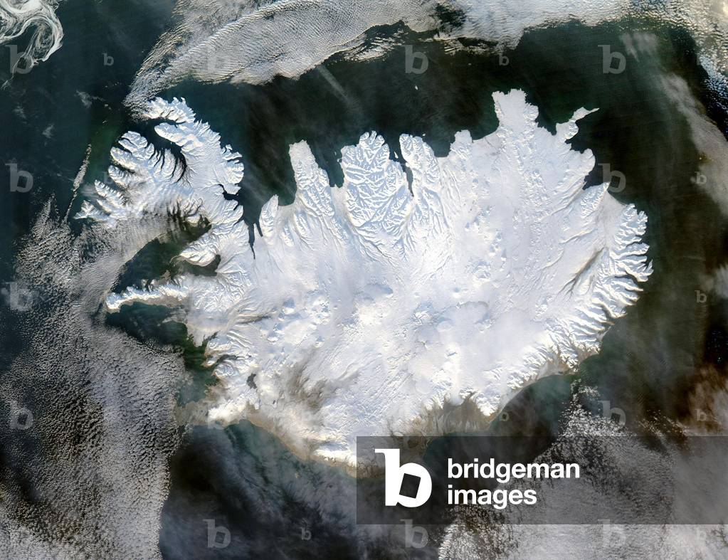 Iceland seen from satellite Aqua 28/01/2004 - Iceland seen by satellite - Iceland totally covered with snow an