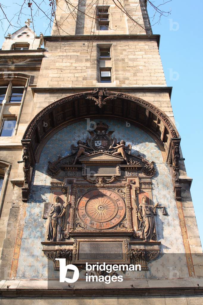 First public clock of Paris - Paris oldest public clock - First public clock of Paris, commissioned in 1371 by Charles V, redone and decoree under Henri III. It is located on the Clock Tower, at the corner of Boulevard du Palais and Quai de l'Horloge. She's not working anymore and she's lost her needles. Paris 'first clock is on the wall of the Concierge and was built in 1370