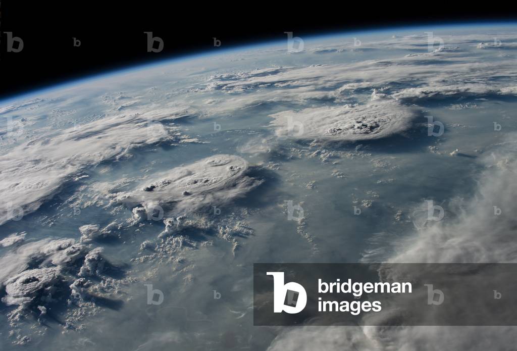 Earth: clouds and atmosphere, 2016 (photo)