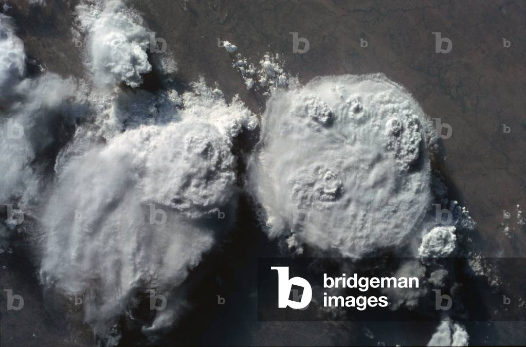 Thunderstorm seen from space - Thunderstorm seen from space - Storms on Africa seen from the International Space Station in 2001. Thunderstorms over Africa as photographed from the international space station in 2001