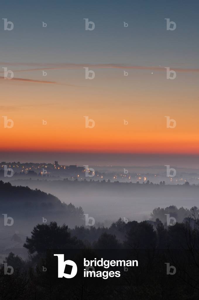 Venus and Mercury - Venus and Mercury - Venus and Mercury planets seen at dawn. January 9, 2005. Venus and Mercury seen at dawn. January 9 2005