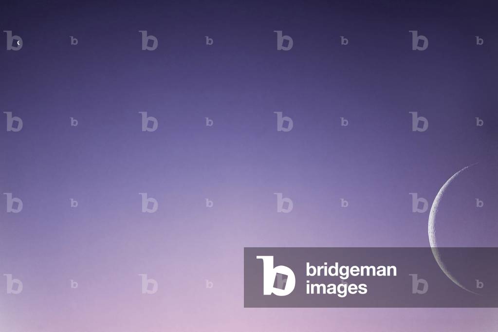 Venus near the Moon - Venus close to the Moon - Venus near the Moon on 21/05/2004 in Namibia. Venus close to the Moon. Namibia. May 21, 2004