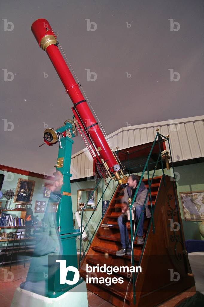 Astronomical bezel of Pere Josset - Refracting telescope - Alifant observatory - Observation on the 230 mm bezel of Pere Josset at the Observatory of Alifant (04). Pere Josset Refracting telescope of 230 mm. Alps of Haute Provence, France