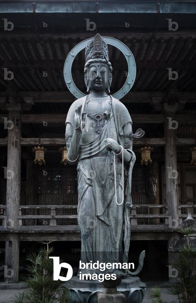 Kannon / Gaunyin / Avalokitasvara at Seiganto-ji temple (photo)