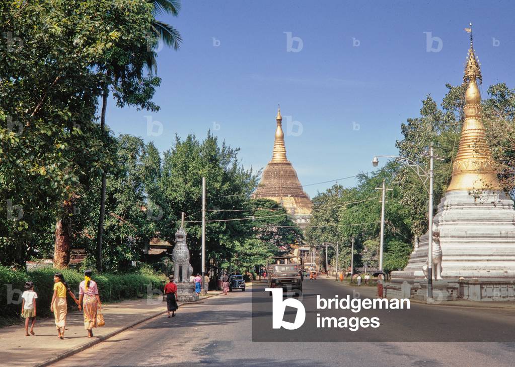 Buddhist Temple, Burma, 1970 (photo)