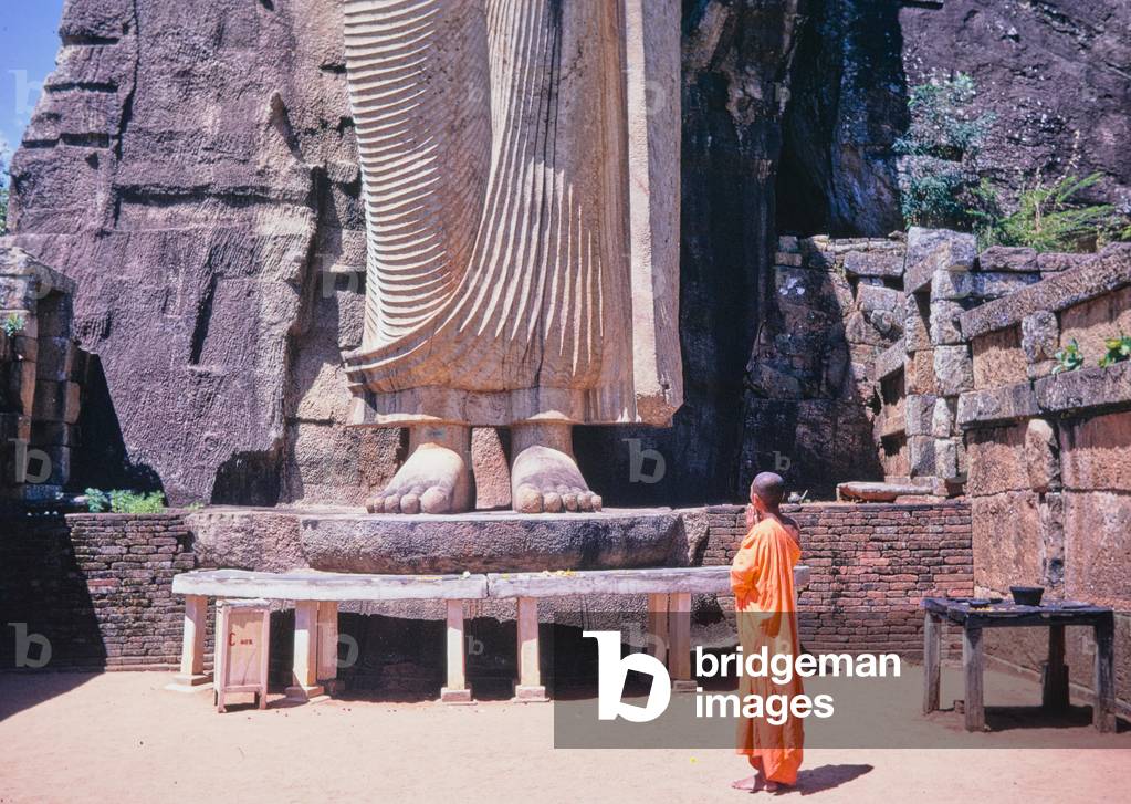 Aukana Buddha, Sri Lanka, 1970 (photo)
