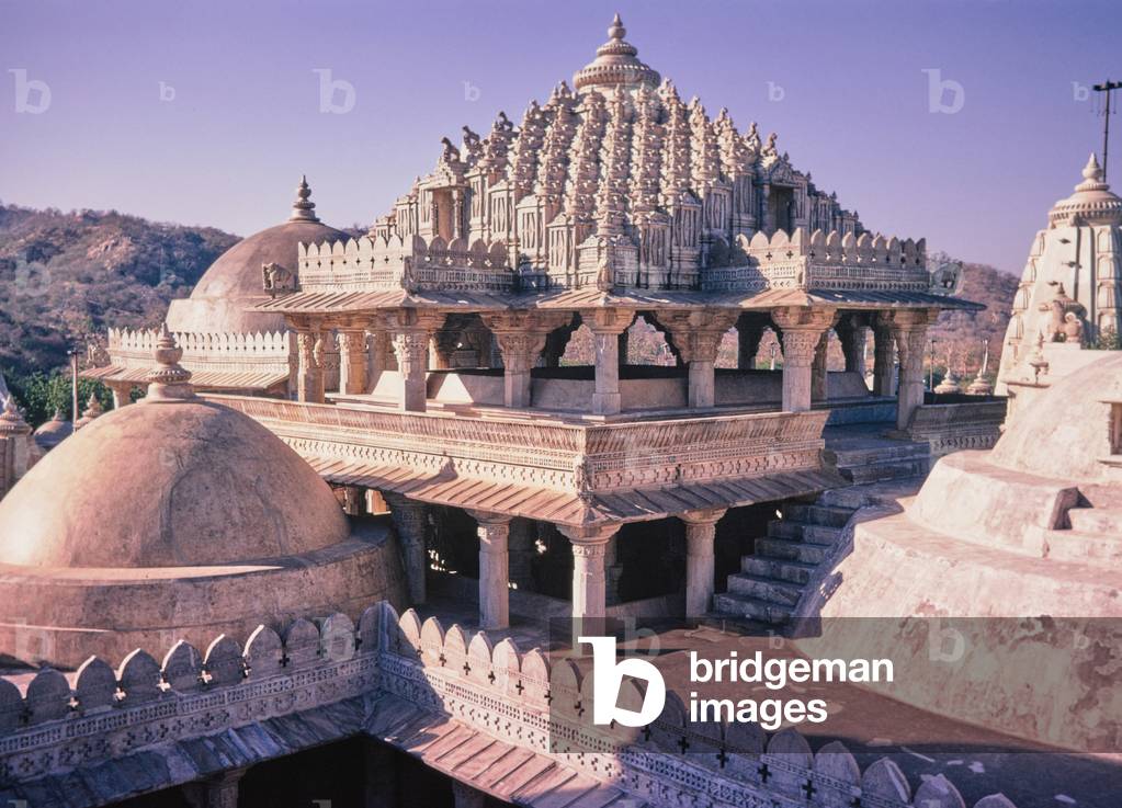 Jain temple at Ranakpur, Gujerat, India (photo)