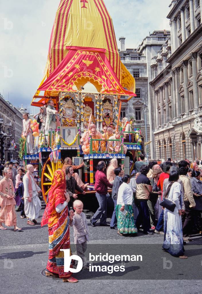 Hare Krishna Ratha Yatra Festival, Procession, London, England, UK, 1982 (photo)