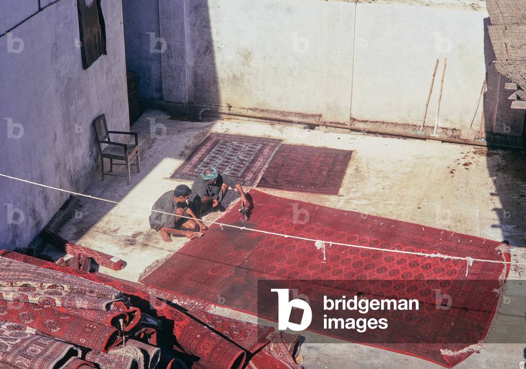 Carpet factory, Karachi, Pakistan, 1969 (photo)