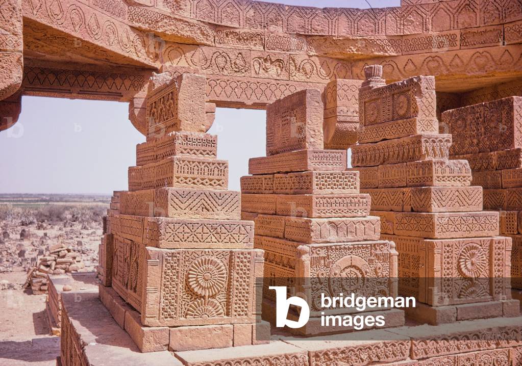 Chaukhandi tombs, Karachi, Pakistan, 1969 (photo)