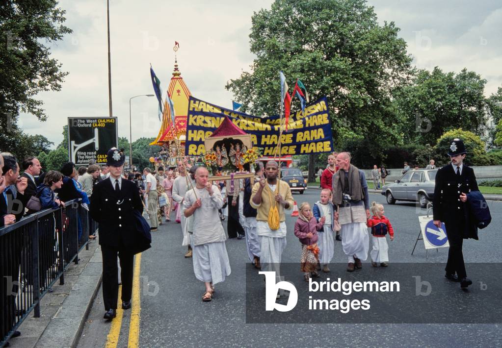 Hare Krishna Ratha Yatra Festival, Procession, London, England, UK, 1982 (photo)