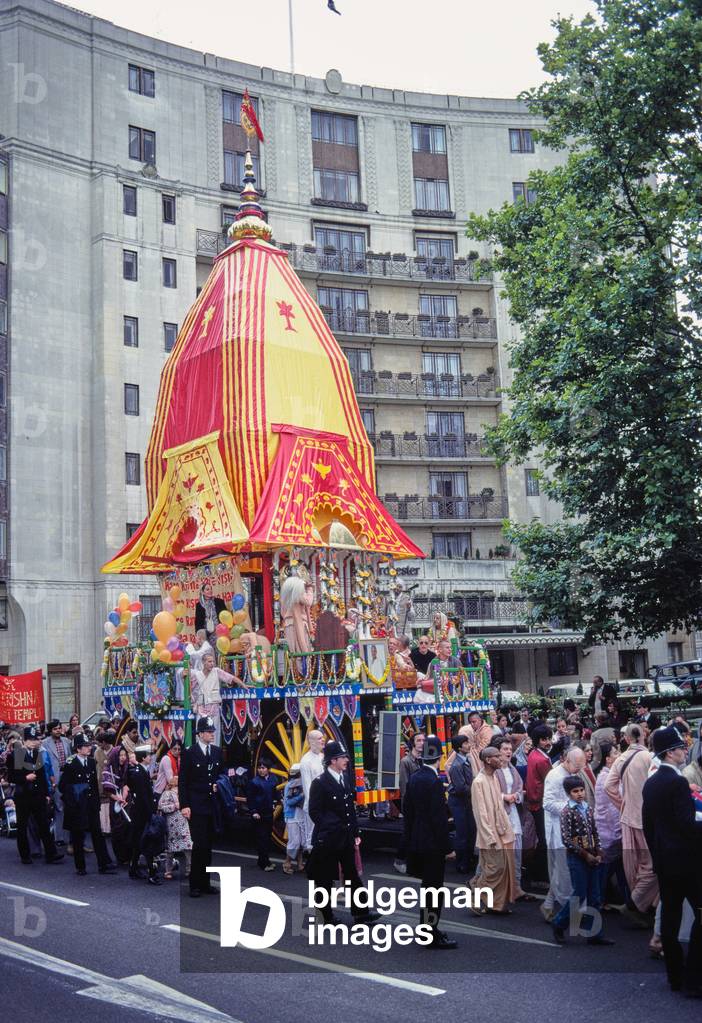 Hare Krishna Ratha Yatra Festival, Procession, London, England, UK, 1982 (photo)