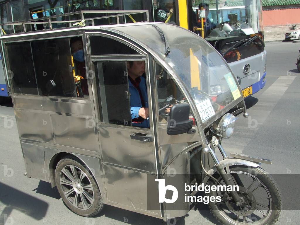 Enclosed motorbike taxi, Beijing, China (photo)