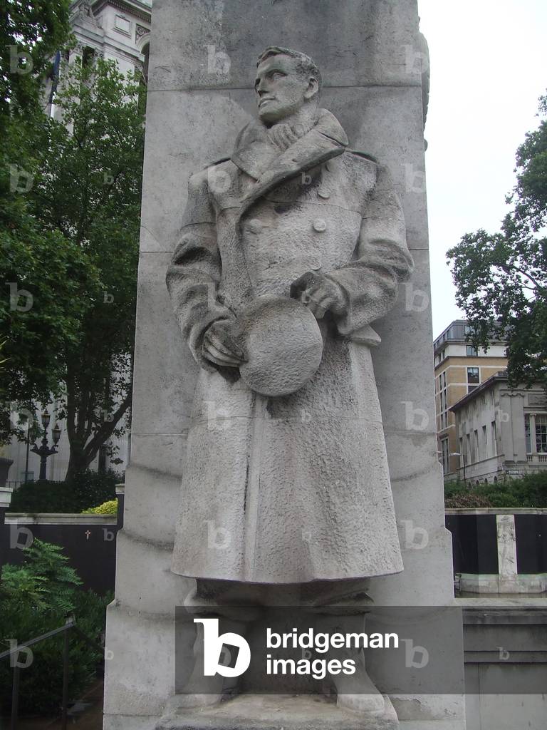 Sculpture of merchant marine officer by Charles Wheeler, Tower Hill, London, UK (photo)