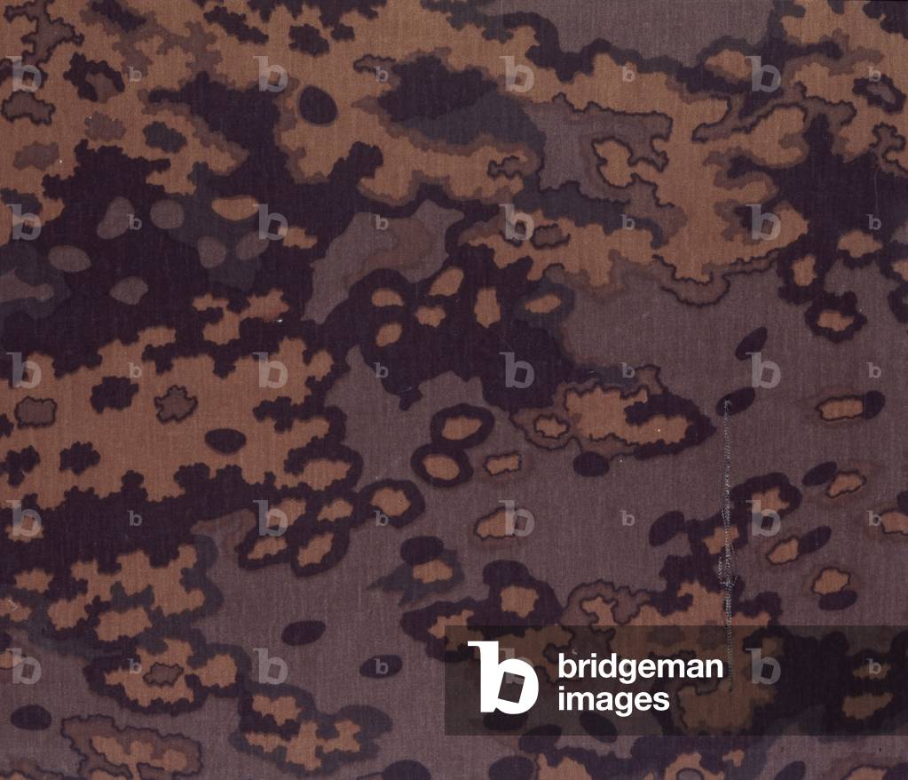 German oak leaf pattern in brown autumn colouration (textile)
